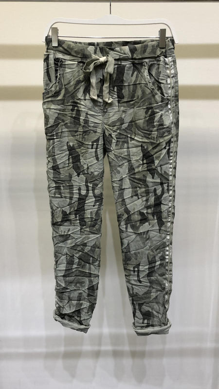 Camouflage Shorts with Cuffed Hem